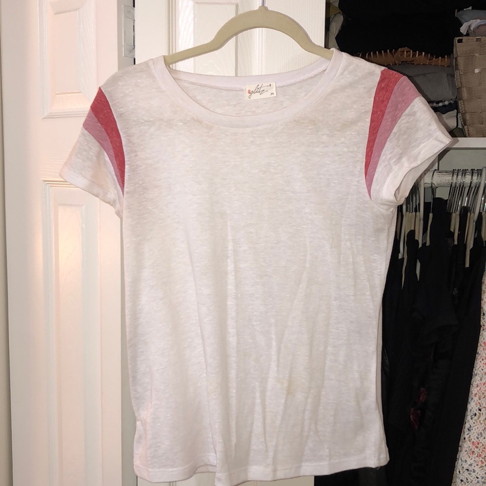 White short sleeve shirt